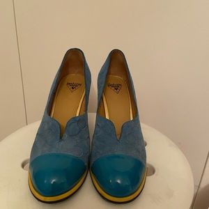 Fluevog -Attic Iris patent toe pump